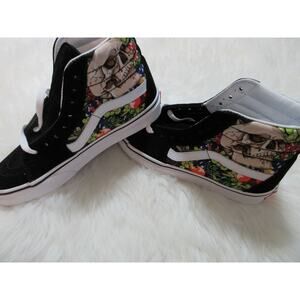 VANS Fruit Skull Sk8-Hi Sneakers Black/White Mens 4.5 Womens Sz 6 Shoes